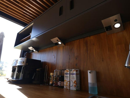 Cafetería contenedor con porche y terraza