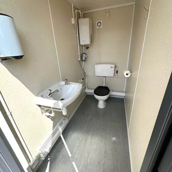 Bloque de sanitarios de 20 pies