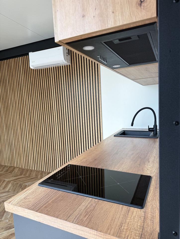 Casa Contenedor Habitable, Minicasa, Casa Modular, Mobil-Home, Casa De Vacaciones De 8 × 3 m