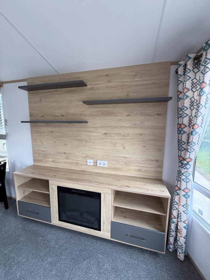 Mobil-Home , Casita, Aislada Para El Invierno, 11,00 × 3,70 m, 3 Dormitorios, Residencia Permanente.