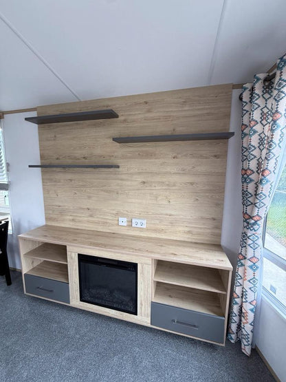 Mobil-Home , Casita, Aislada Para El Invierno, 11,00 × 3,70 m, 3 Dormitorios, Residencia Permanente.